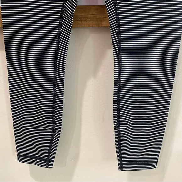 Lululemon‎ Striped Leggings - Picture 3 of 8